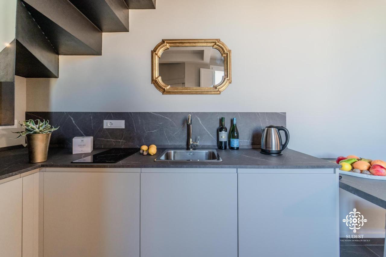 Ortigia Charming Suite Syrakusa Exteriör bild