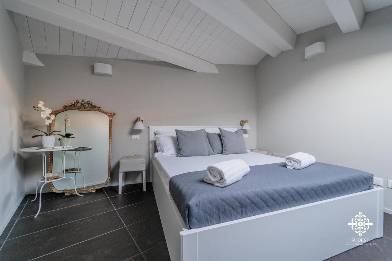 Ortigia Charming Suite Syrakusa Exteriör bild