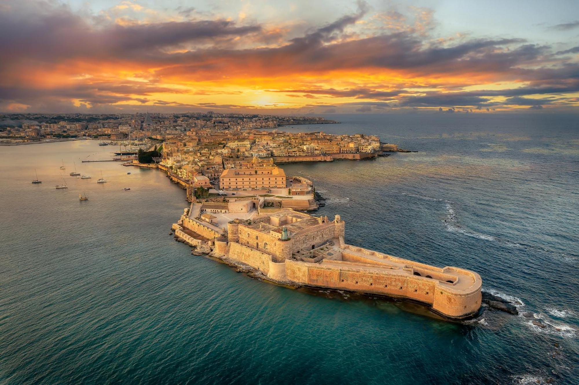Ortigia Charming Suite Syrakusa Exteriör bild